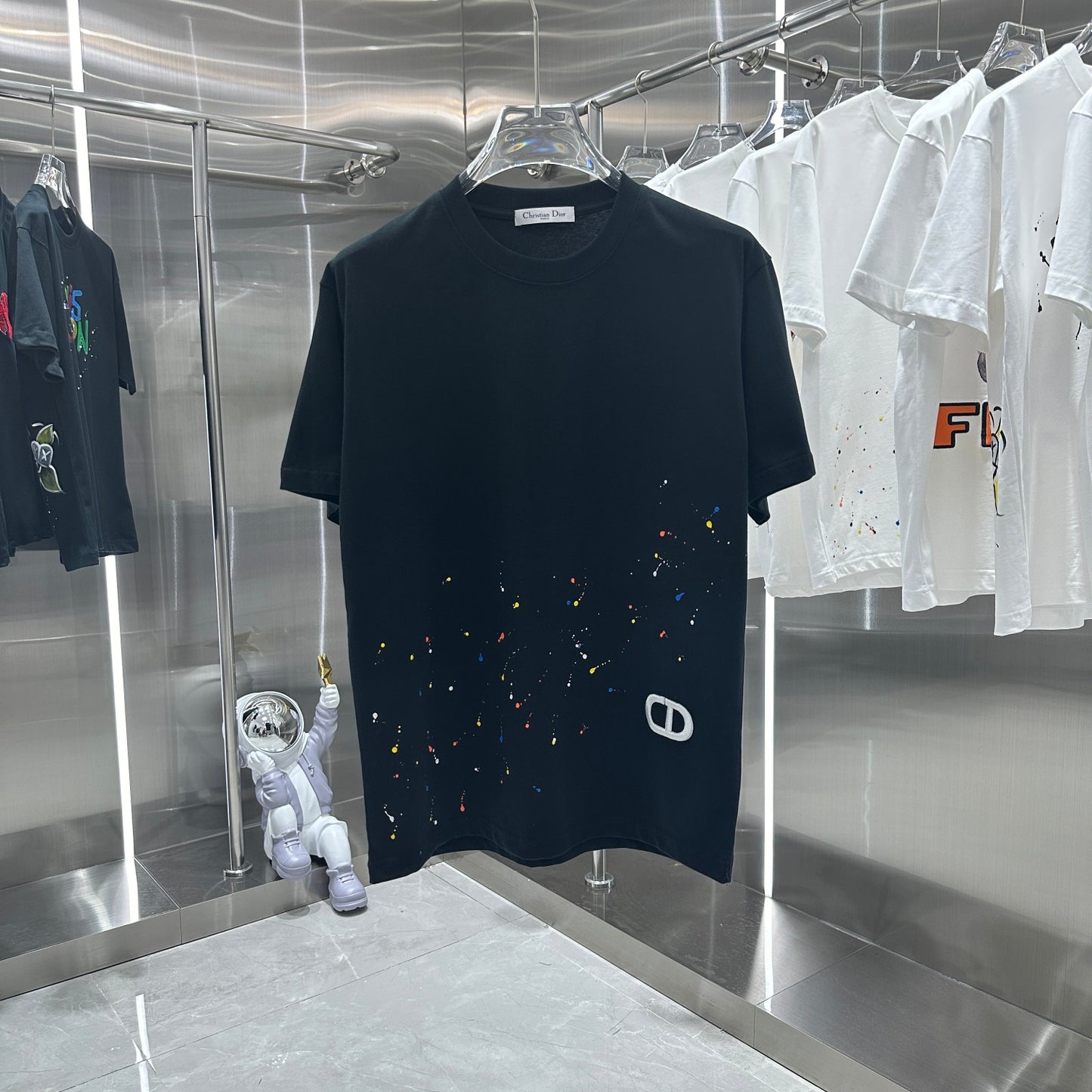 CS-Embroidery + graffiti ink round neck short-sleeved T-shirt