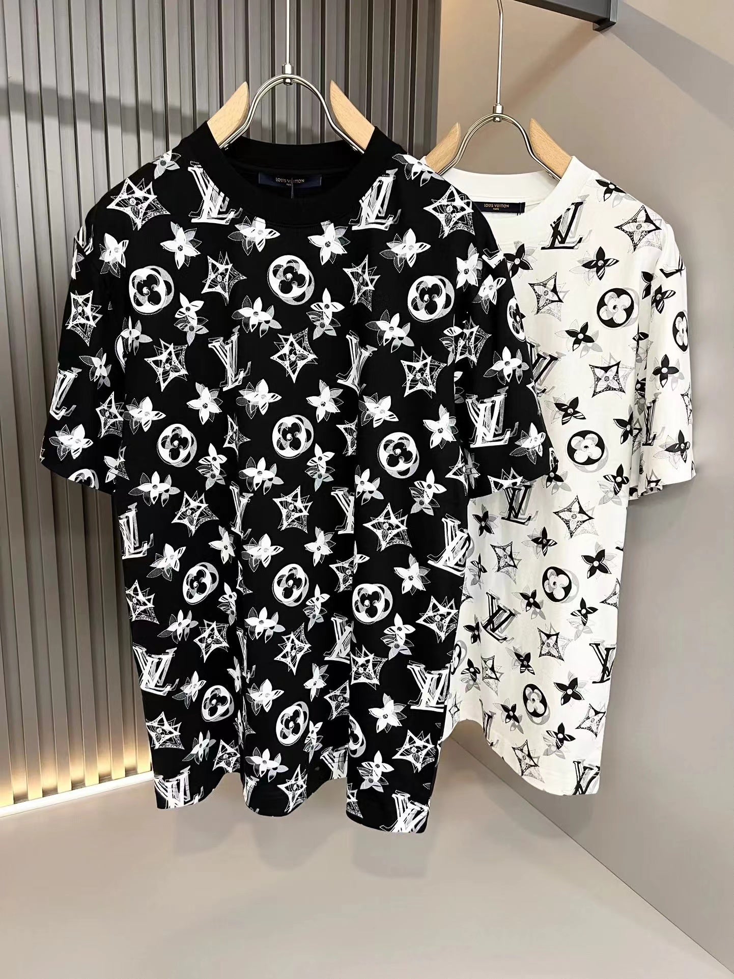 All-over presbyopic print short-sleeved T-shirt