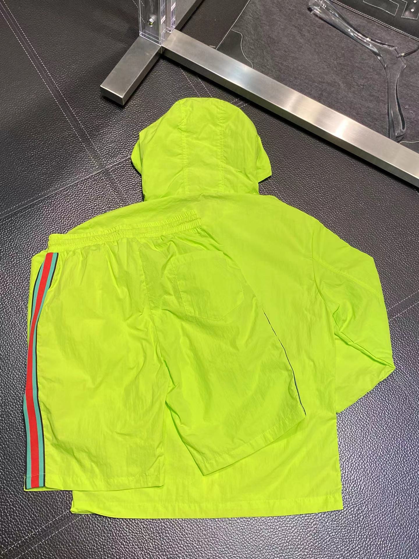 24ss Fluorescent green Best quality sports suit 1:1