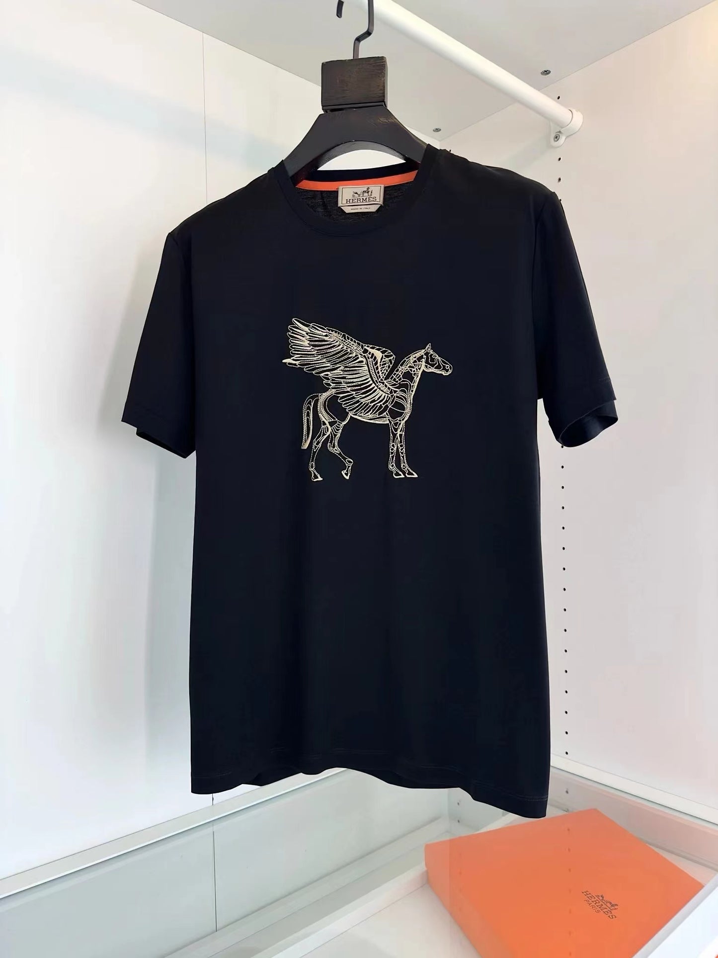 Pegasus themed logo round neck T-shirt